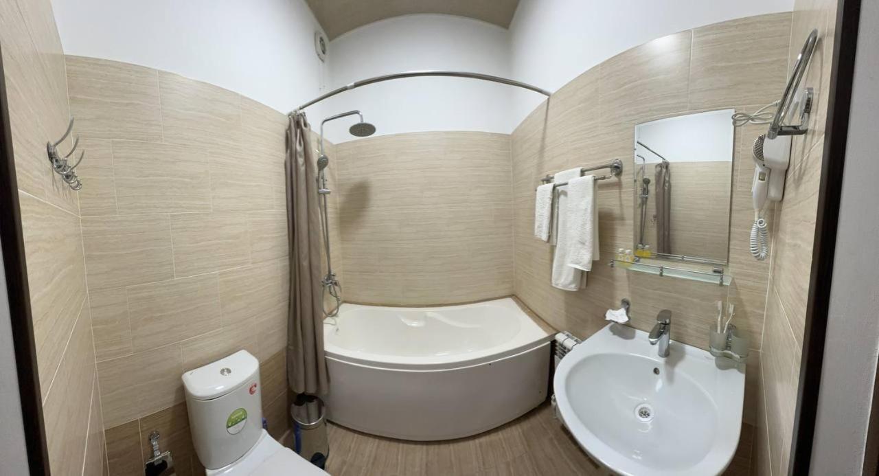 Hotel Aral Нукус Екстериор снимка