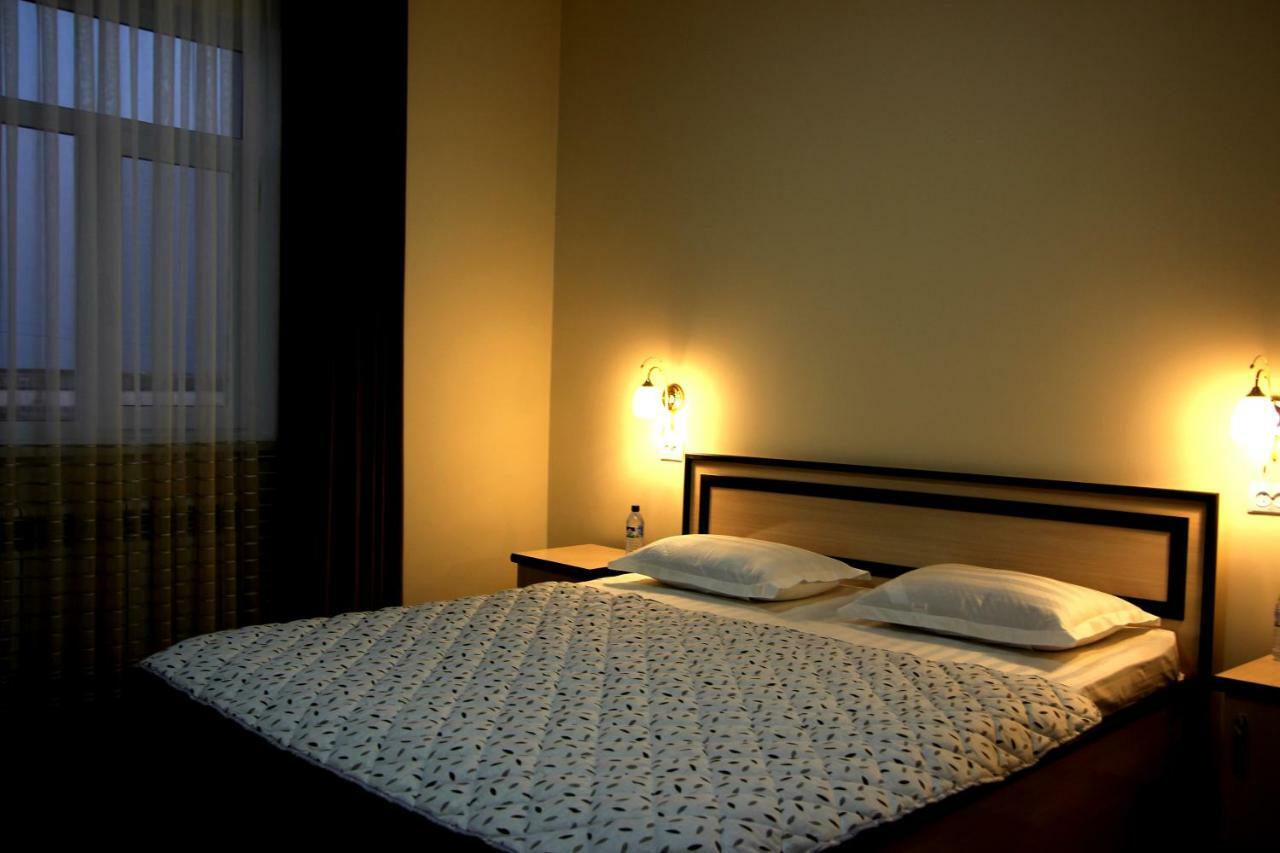 Hotel Aral Нукус Екстериор снимка