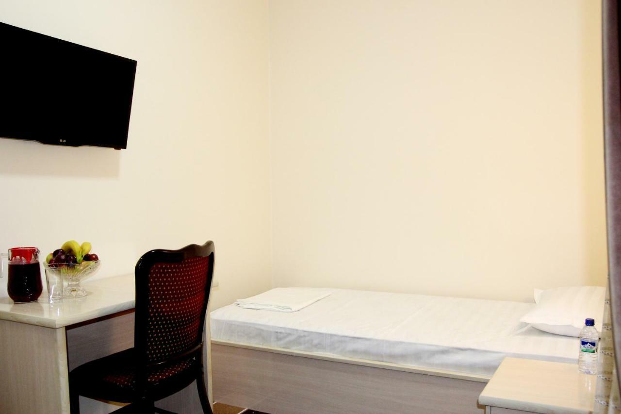 Hotel Aral Нукус Екстериор снимка